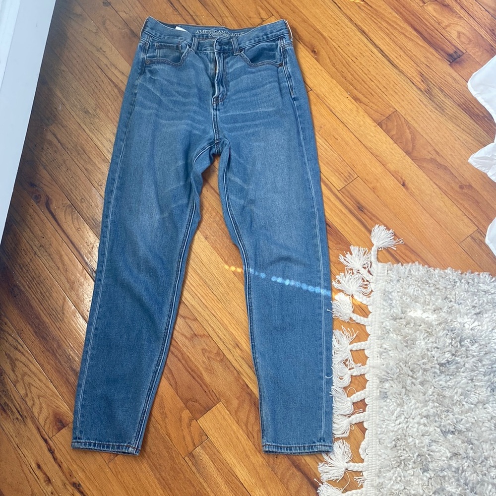 American Eagle mom jeans (blue jeans)